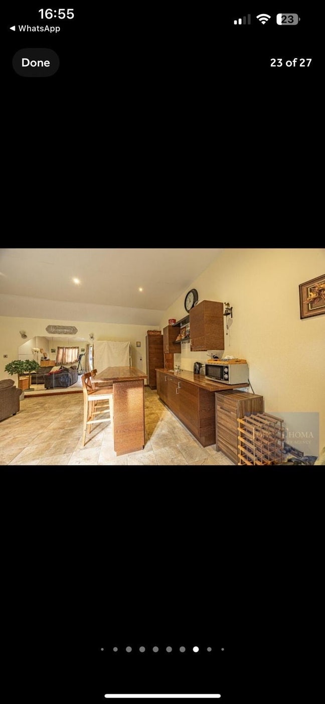 Large individual IBHK open plan kitchen Main Photo
