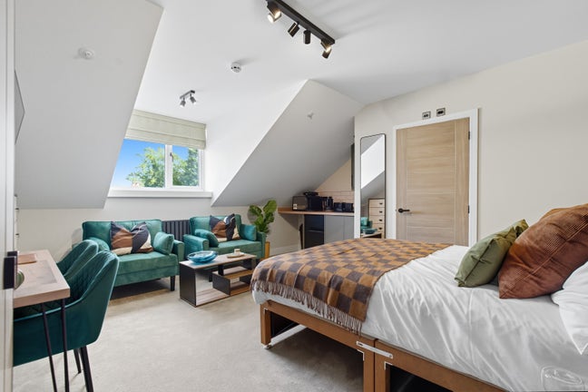 🏡 New LARGE Bright Studio - All Bills Included! Main Photo