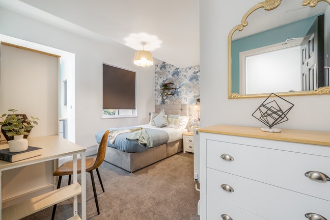 Stunning Ensuite Rooms Just off Town Centre Main Photo