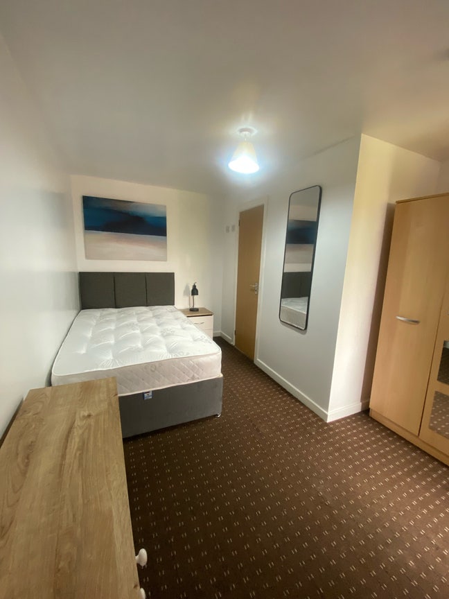 Newly Refreshed 7 Bed House Share All Ensuite Main Photo