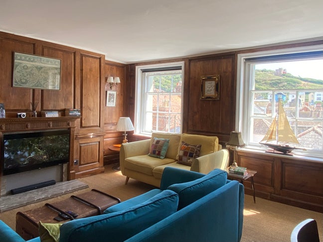 Historic Penthouse Flat Hastings Old Town Main Photo