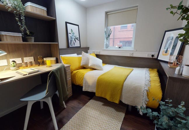 Looking for tenancy takeover in Piccadilly Manch Main Photo