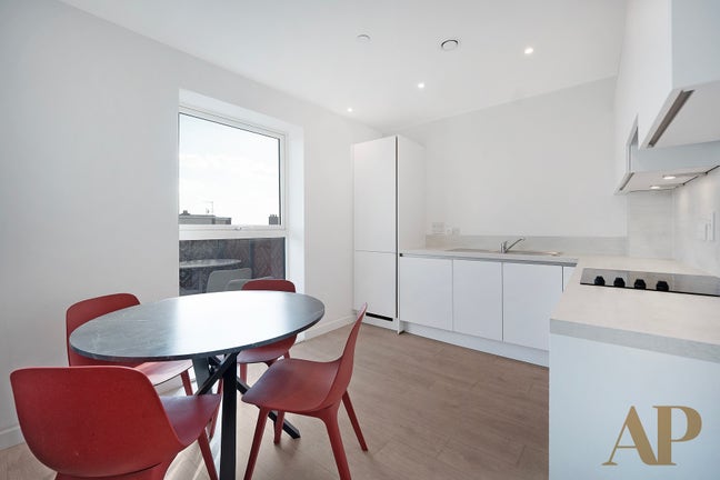 Three bedroom apartment in Winter Apartments Main Photo