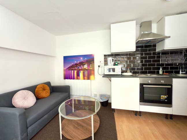 Furnished duplex 1 bed flat Hammersmith Main Photo