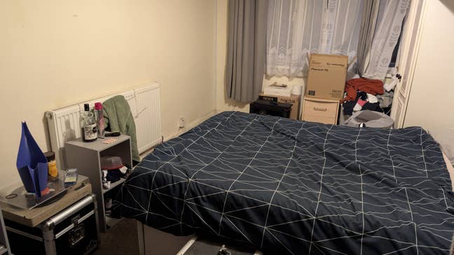 Furnished Room all bills inc. Near town Main Photo