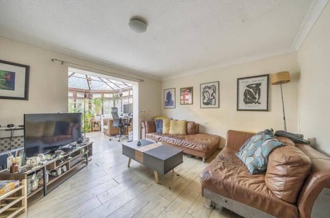 🌿Spacious 4-Bed in Canada Water | Rooms from £975 Main Photo