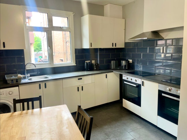 Double Rooms Wood Green  Main Photo