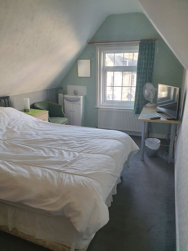 Double Rooms to let Main Photo