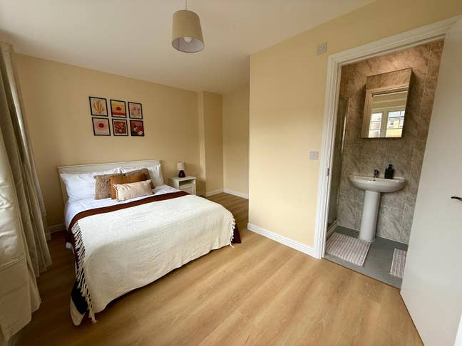 🌟 2 Stunning En-Suites | Newly Refurbished House Main Photo