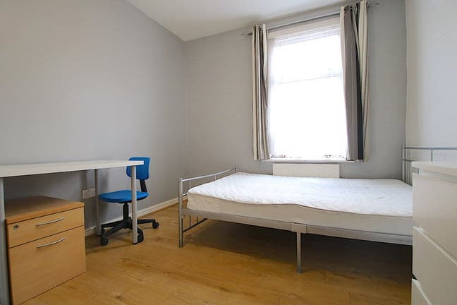 Only 1 Left-3 Bath-Lounge-Bills Incl-Hurry Up!!!! Main Photo