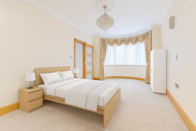 New Furnished Double Room Near Redbridge Station Main Photo