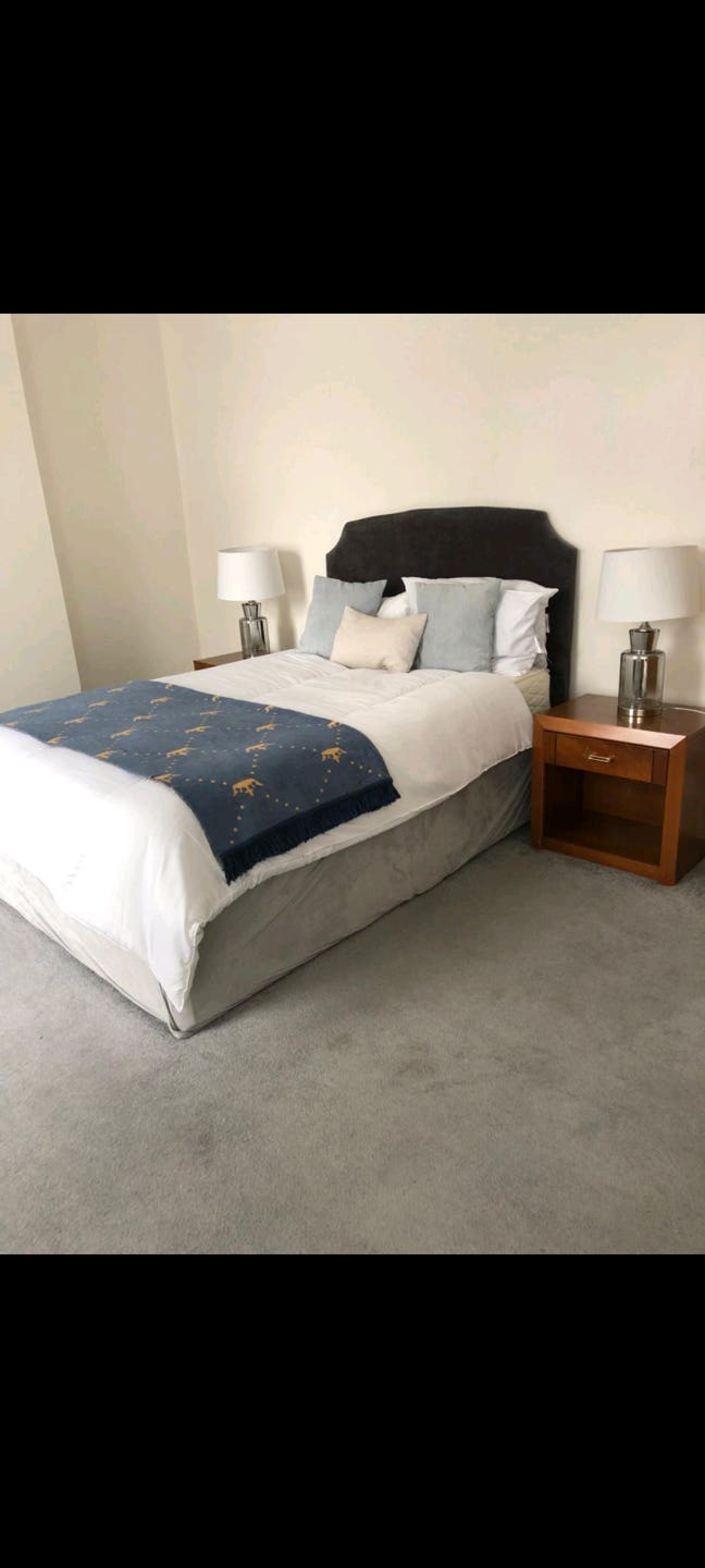 Large Room Uplands in Quiet House All Bills Paid Main Photo