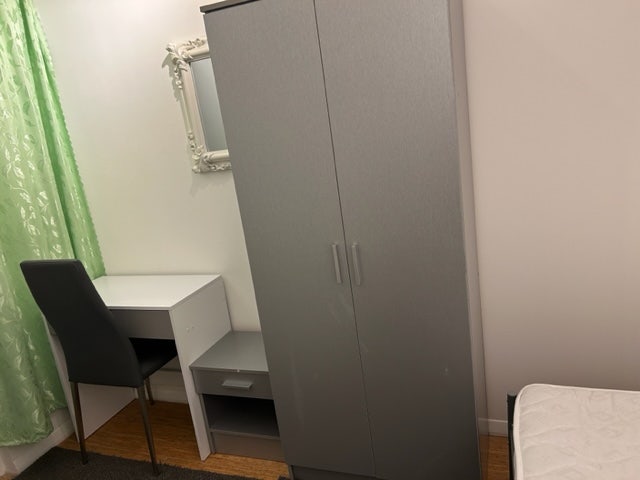 Lovely single room available in SE17  Main Photo