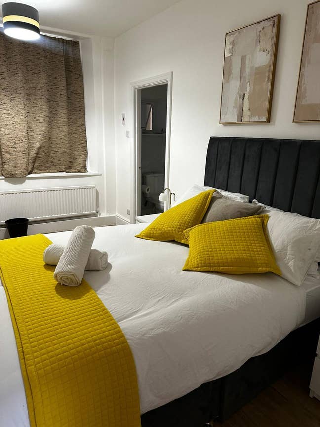 Modern 1-Bedroom Flat in S11, Sheffield Main Photo