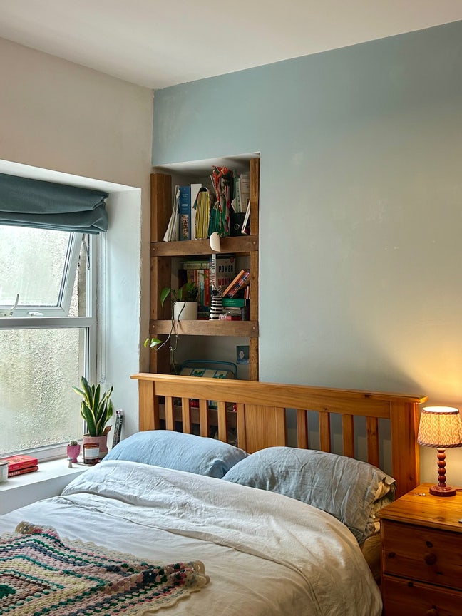 Double room available in friendly & creative home Main Photo