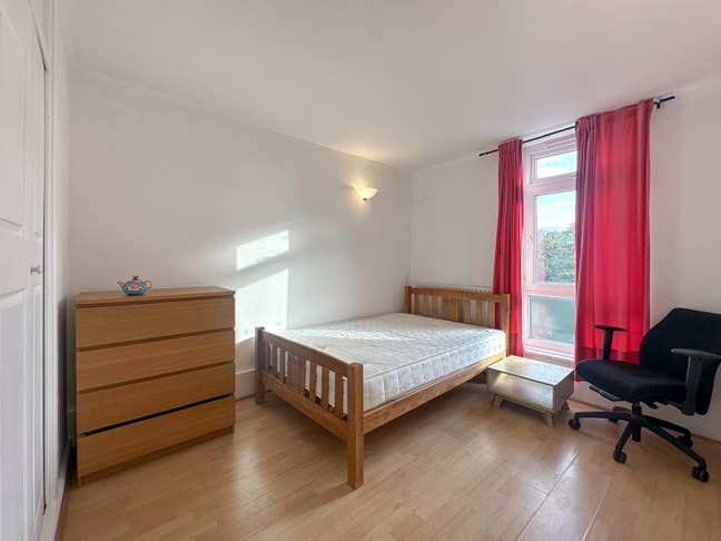 🏡 2 Double Bedrooms Available in Abbey Road Main Photo