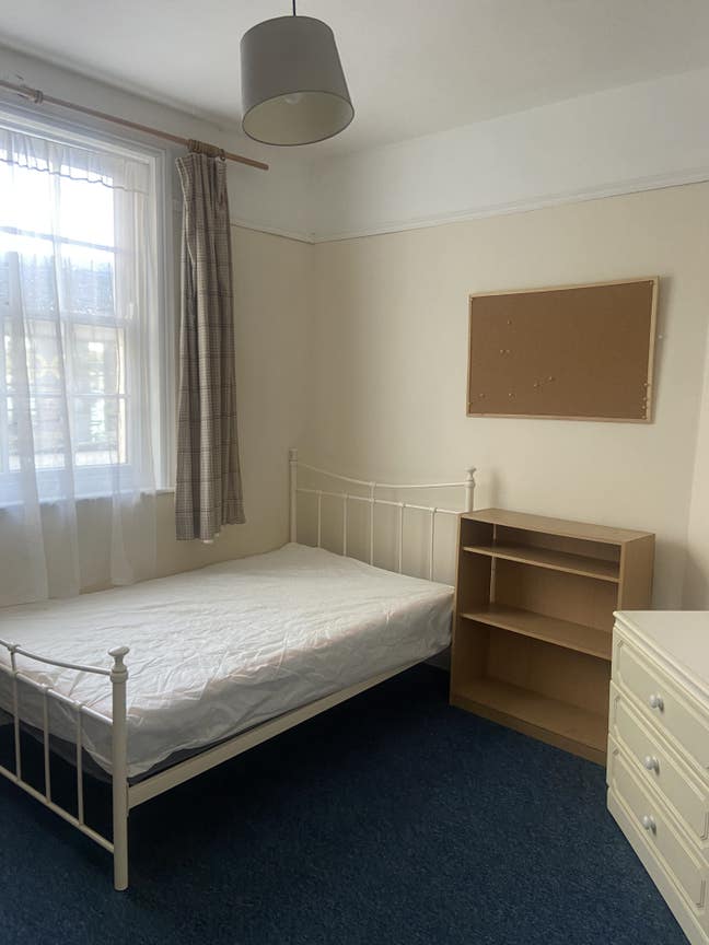 3 bed house center of town Main Photo