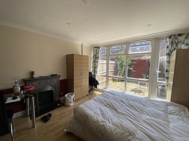 🌟 3 Rooms Available – Carey Gardens, Battersea Main Photo