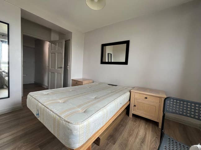 Room in 3-Bed Flat – Stunning London Views Main Photo