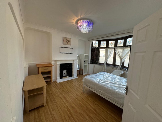 1 DBL Room near Upney/Barking Station Main Photo
