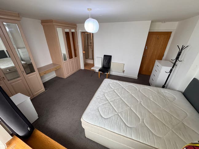 Modern Ensuite Room in near Canary Wharf  Main Photo