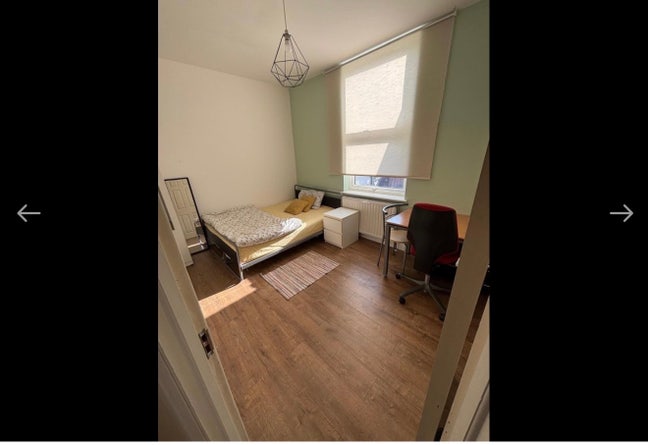 Sharing room available  Main Photo