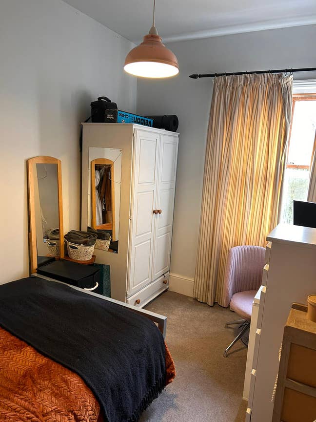Double room available in spacious flat in Clapham Main Photo