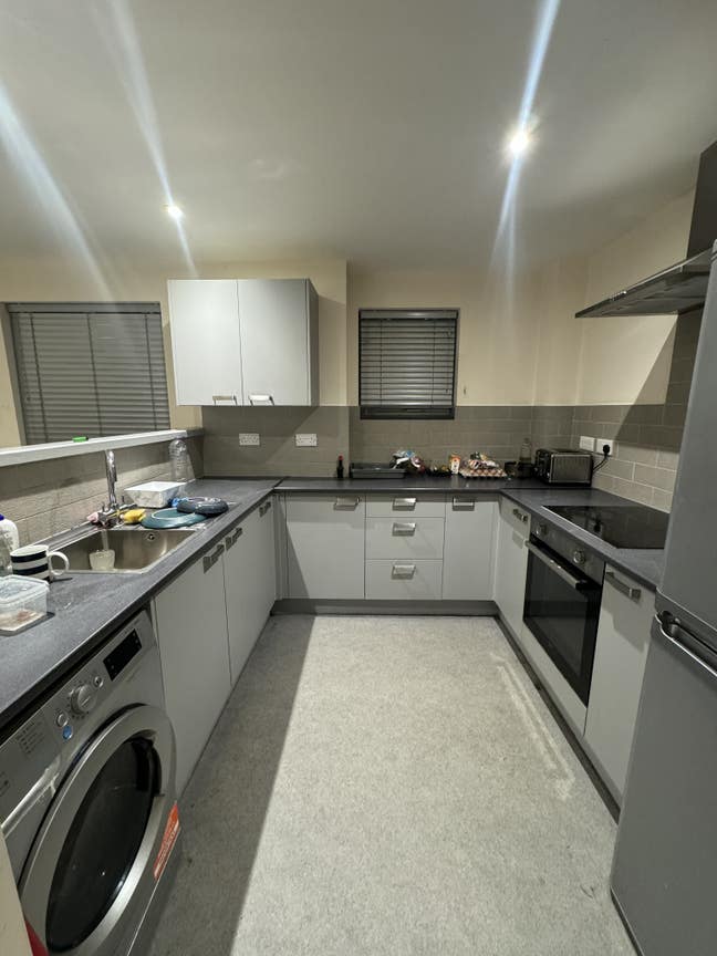 2 Bed Flat, Jackson Crescent, M15 Main Photo