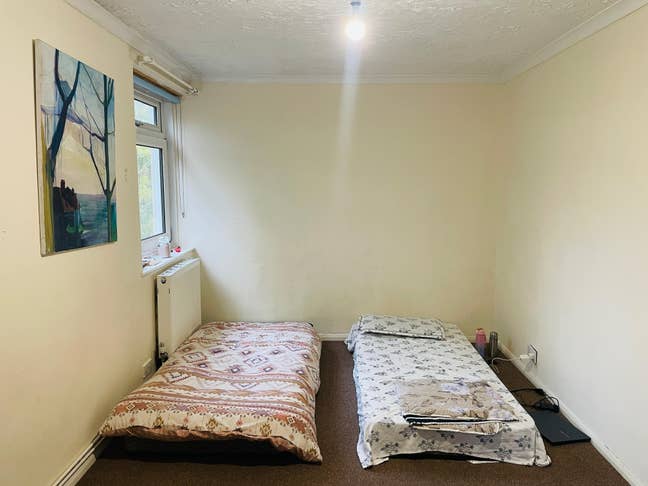 Double room available for 1 girl in Sydenham  Main Photo