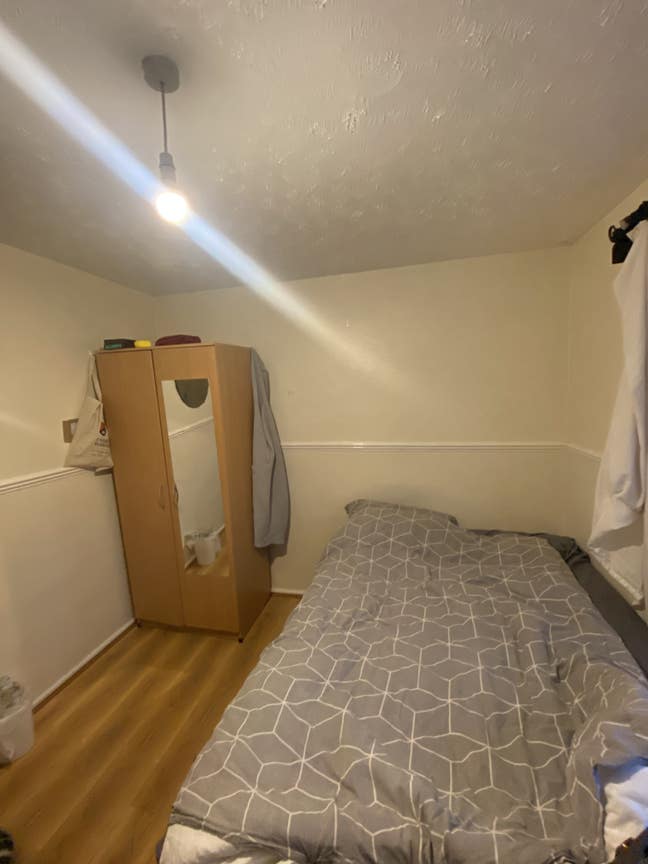 Double Room Near Uob and Queen's Hospital Main Photo