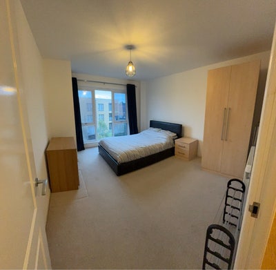 Large double room & bathroom Main Photo
