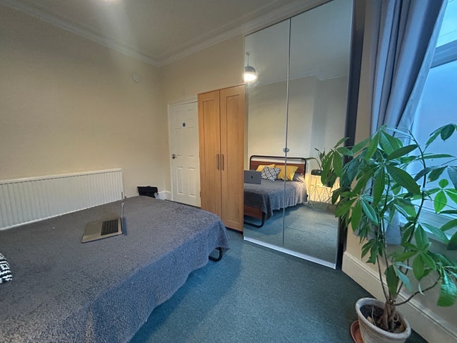 🏠 2 x Furnished Rooms - Lounge & Garden 🌳  Main Photo