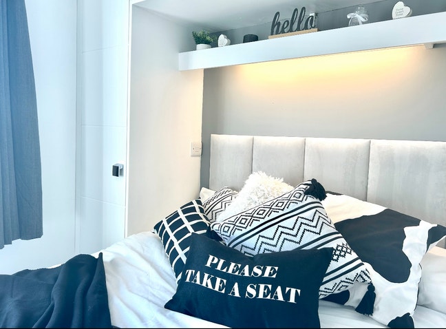 Fresh 💚 Modern 💚 Co-Living 💚 Experts Main Photo