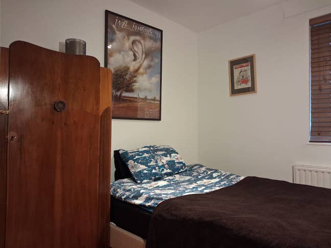 Lovely double room for Mon-Fri lodger  Main Photo