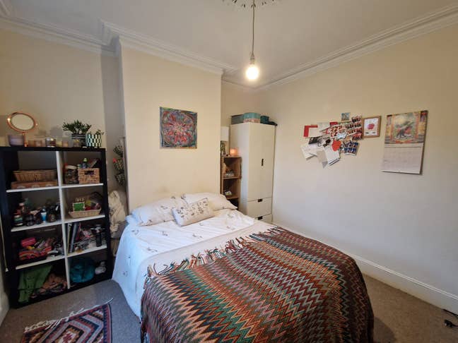Double bedroom in Queens Park Area Main Photo