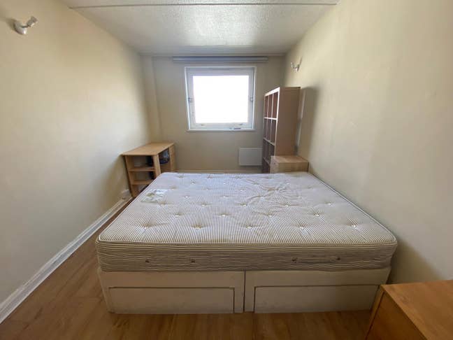 Nice double room in a 3bed flat ~ Battersea Park  Main Photo