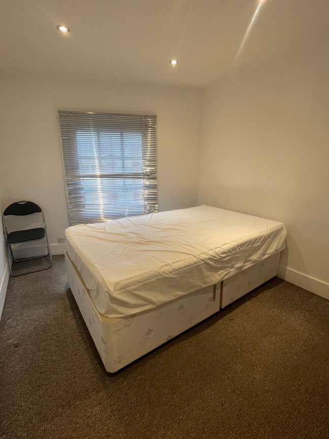 Lovely Double Room All bills incl!!!’ RG1  Main Photo