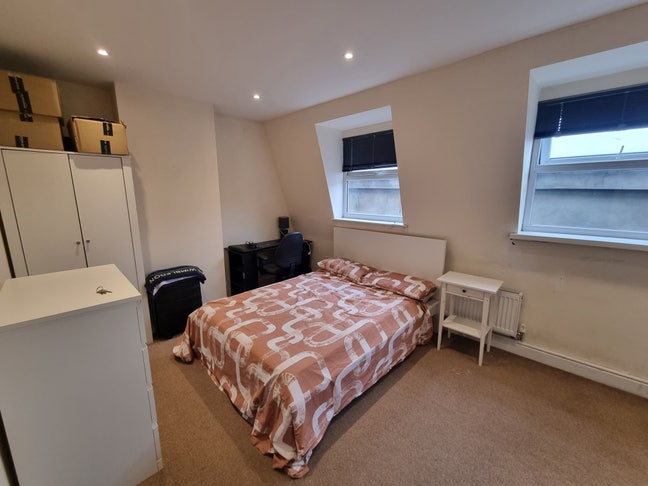 Double Bedroom with Ensuite in Battersea Main Photo