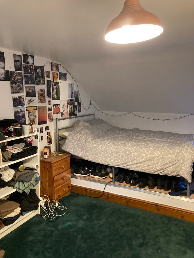 Large double loft room Main Photo