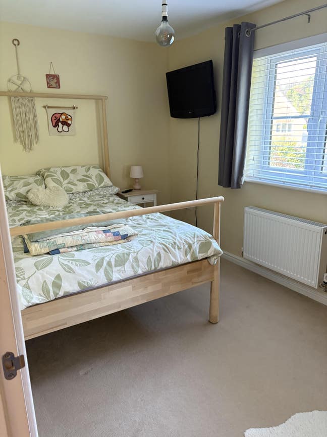 Double Room in House Share - Highweek Main Photo