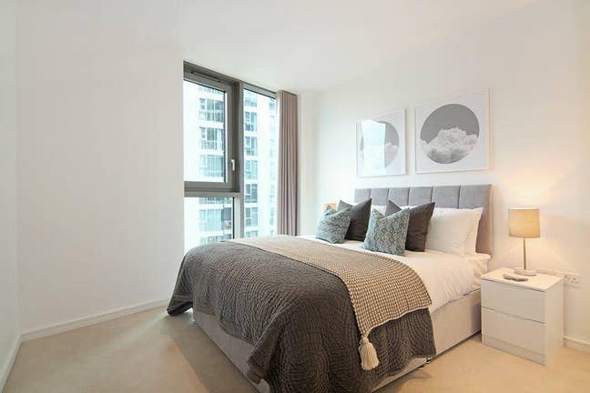 Double bedroom w own bathroom/gym/swimming pool Main Photo