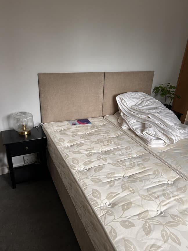 Ensuite room and Single room Bedford town centre Main Photo