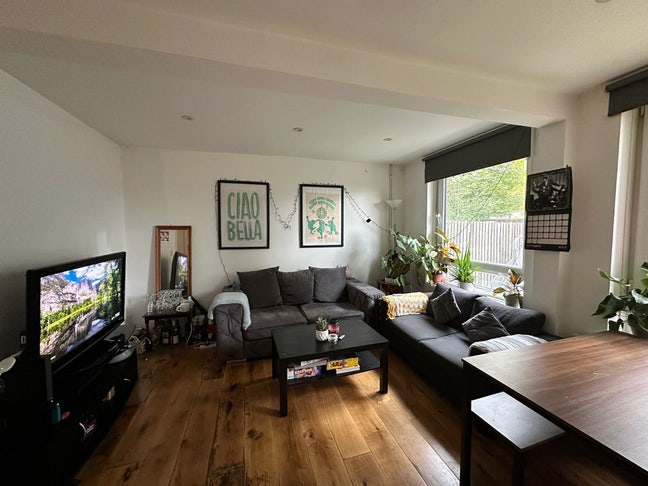 Lovely double bedroom in Tottenham Hale!  Main Photo