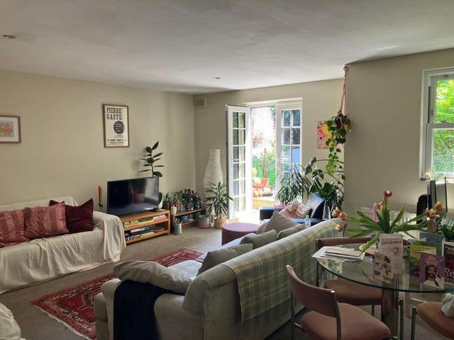Double room in Dalston girls flatshare with garden Main Photo