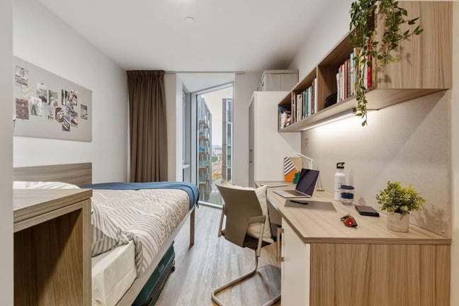 Replacement tenant at Kaplan living brighton Main Photo