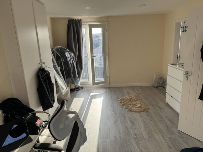 Modern Double Ensuite Room in South Wimbledon  Main Photo
