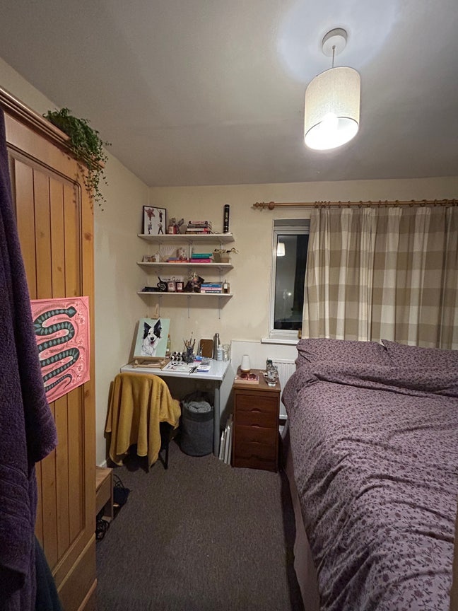 Double Room Roehampton (furnished)  Main Photo