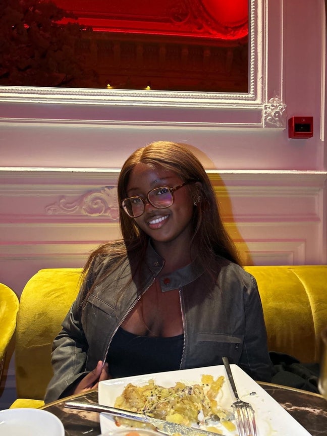 Professional, 25, around Feb/Mar 2026! Main Photo