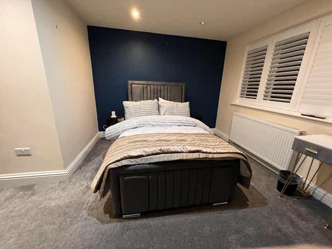 Lux Ensuit Rooms 10 Min Walk to North Terminal Main Photo