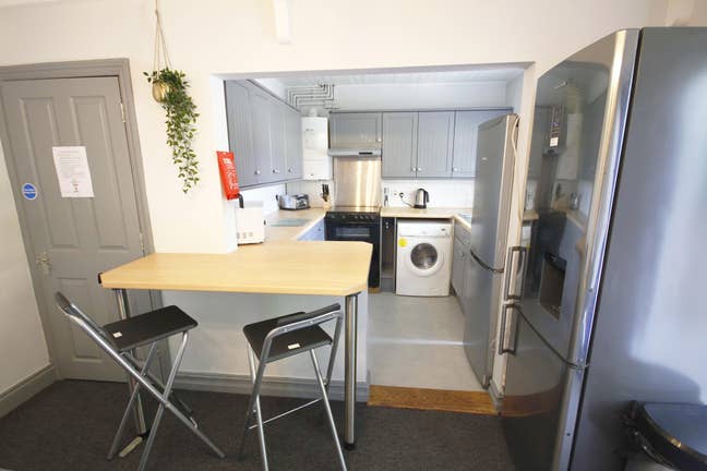 *Gorgeous House Share - GU28AG* Main Photo